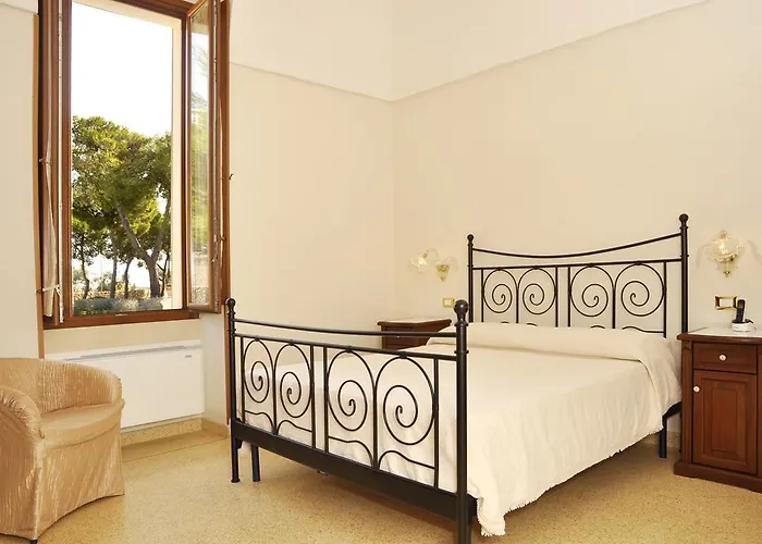 Tenuta Nucci Bed & Breakfast 4*